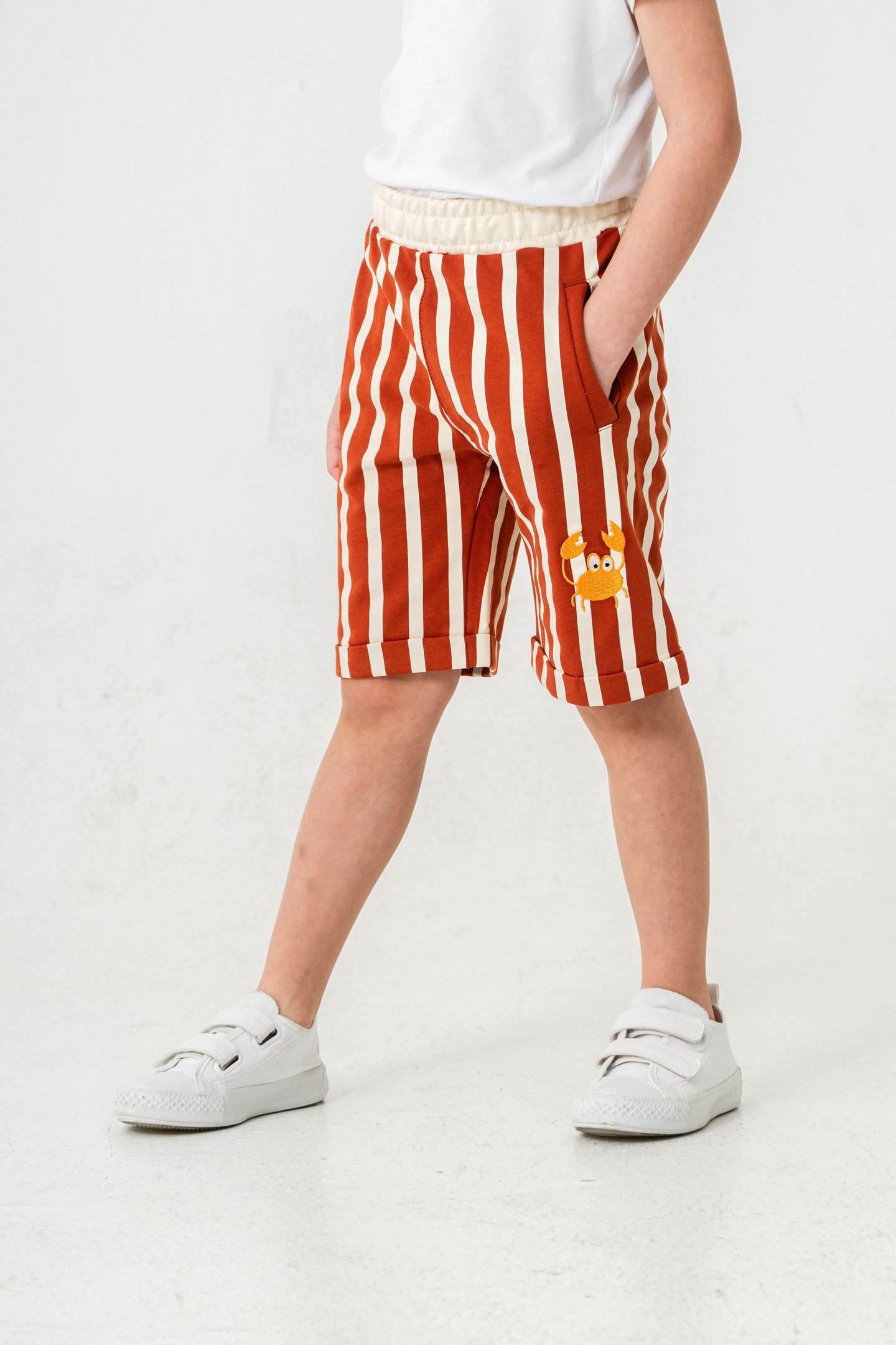 Tüm Alan Çizgili Yengeç Baskılı Erkek Çocuk Şort