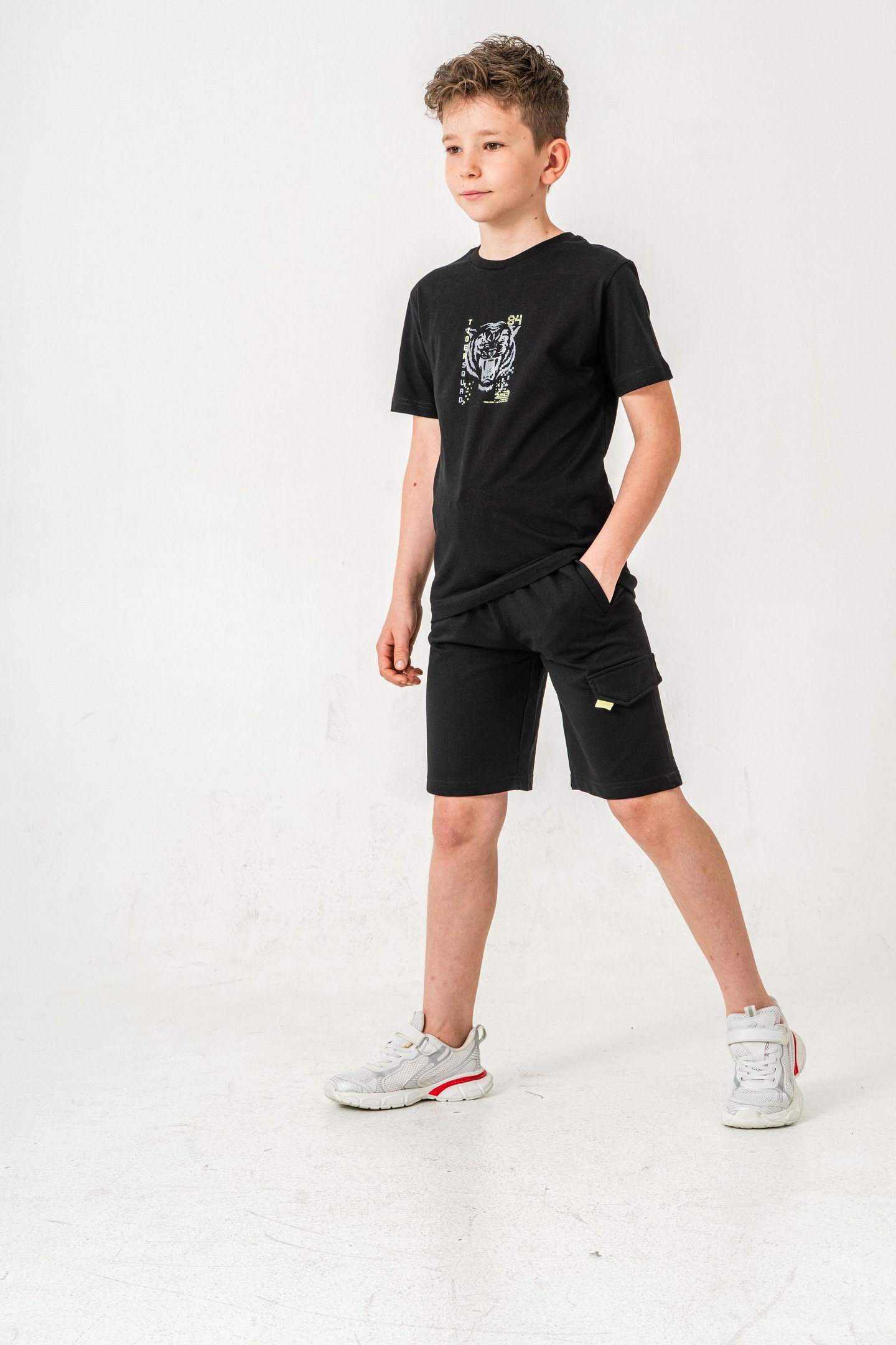 Ust On Baskılı Kol Ucu Balıksırtlı Erkek Çocuk Şort - Tişört Takımı