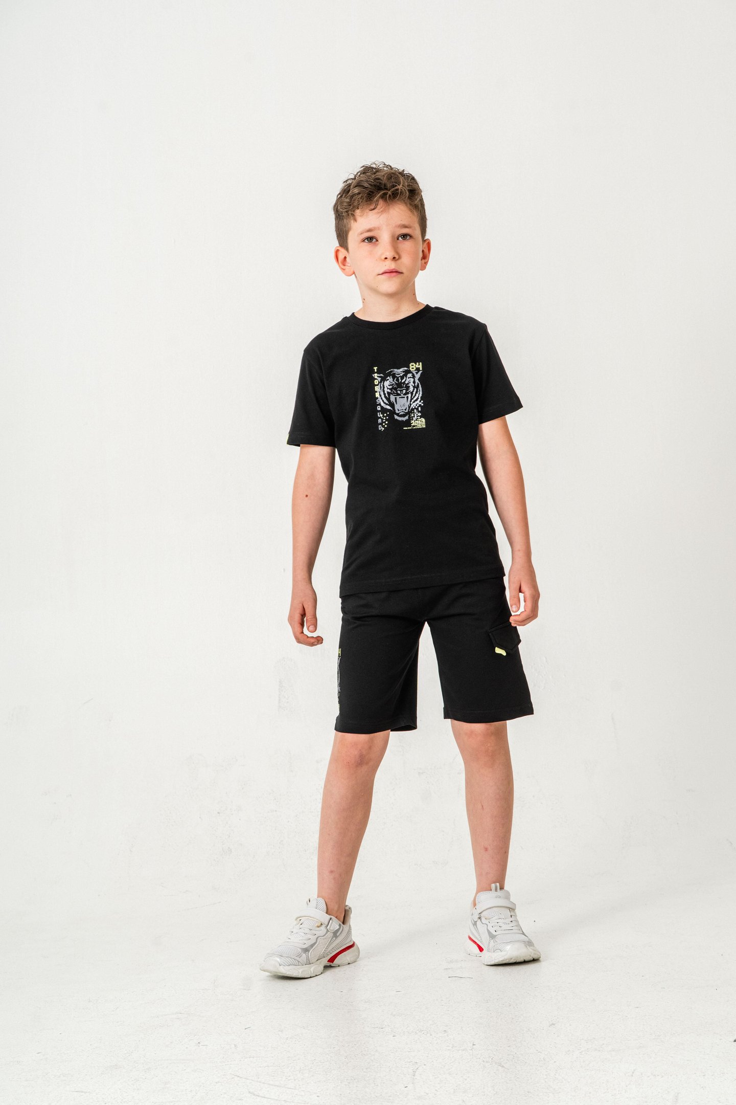 Ust On Baskılı Kol Ucu Balıksırtlı Erkek Çocuk Şort - Tişört Takımı