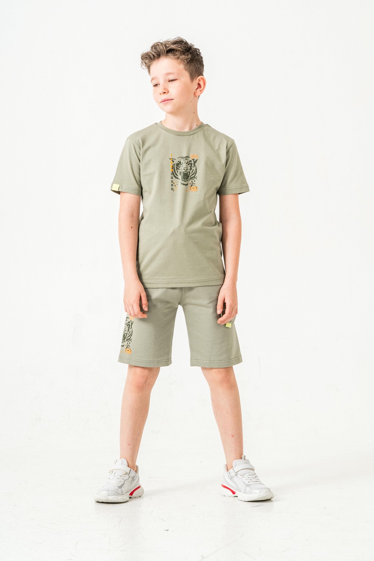 Ust On Baskılı Kol Ucu Balıksırtlı Erkek Çocuk Şort - Tişört Takımı