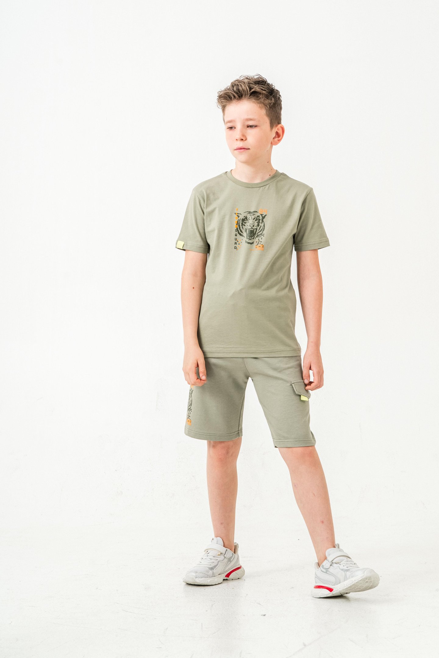 Ust On Baskılı Kol Ucu Balıksırtlı Erkek Çocuk Şort - Tişört Takımı