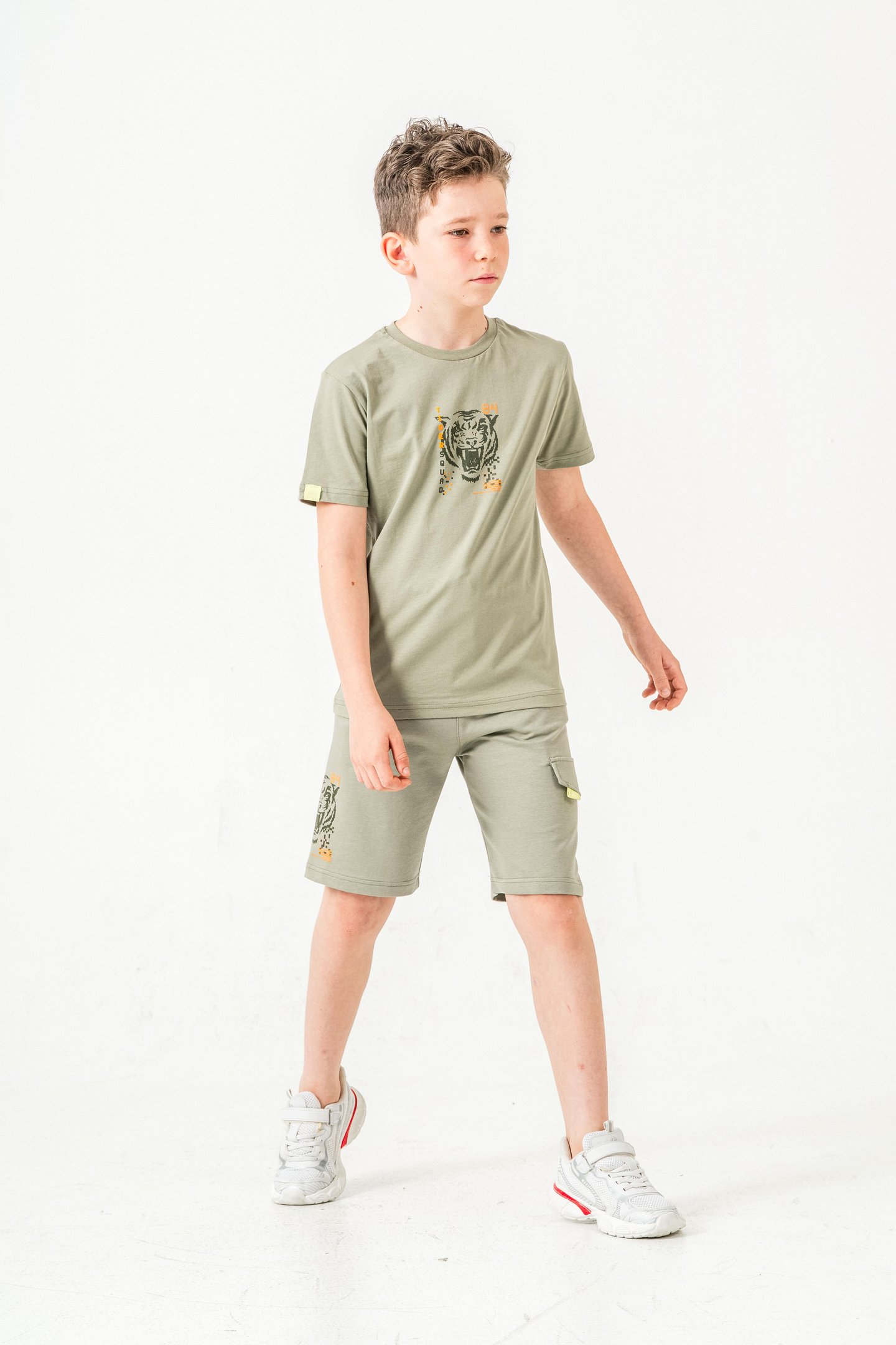 Ust On Baskılı Kol Ucu Balıksırtlı Erkek Çocuk Şort - Tişört Takımı