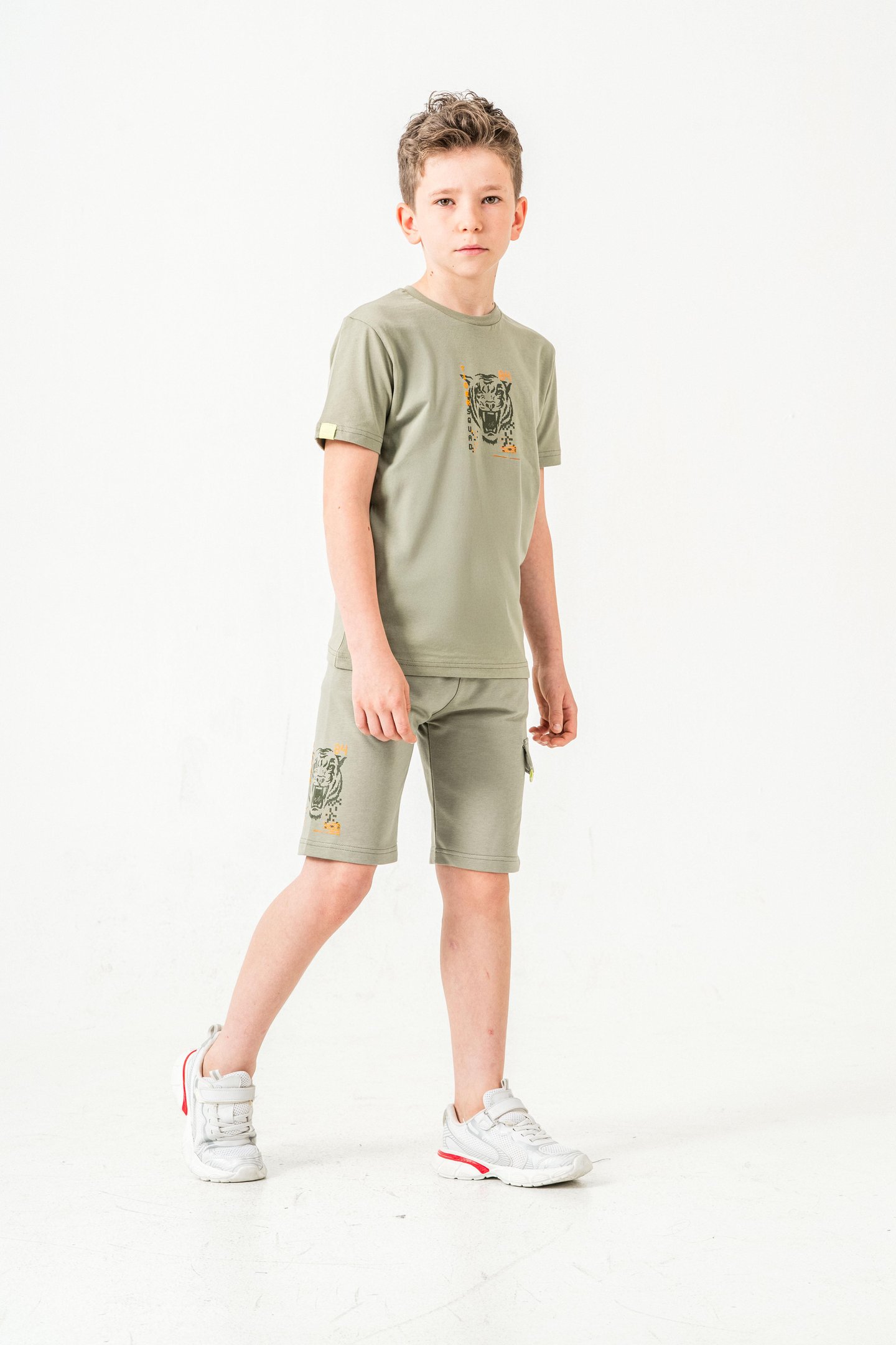 Ust On Baskılı Kol Ucu Balıksırtlı Erkek Çocuk Şort - Tişört Takımı