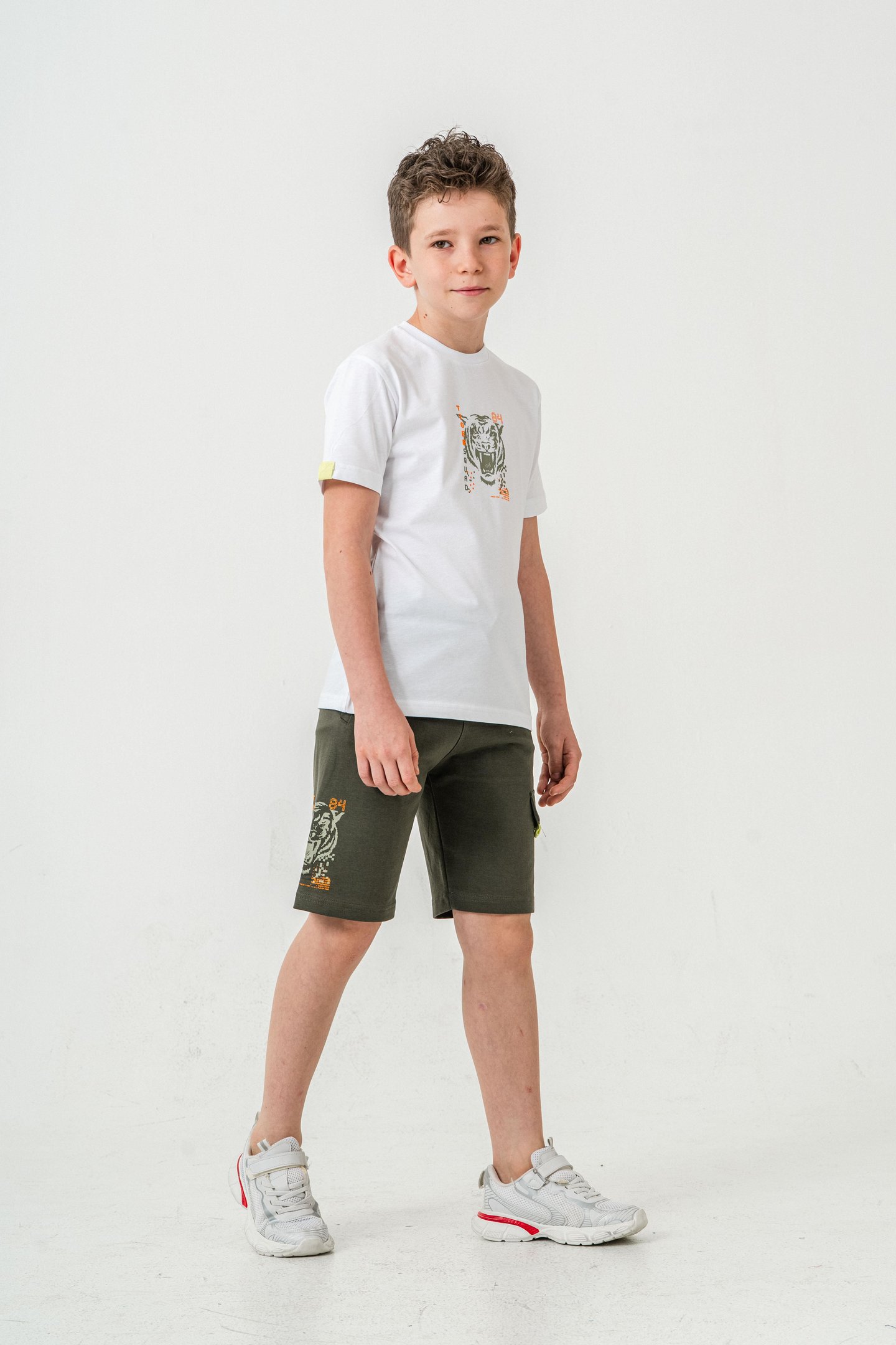 Ust On Baskılı Kol Ucu Balıksırtlı Erkek Çocuk Şort - Tişört Takımı