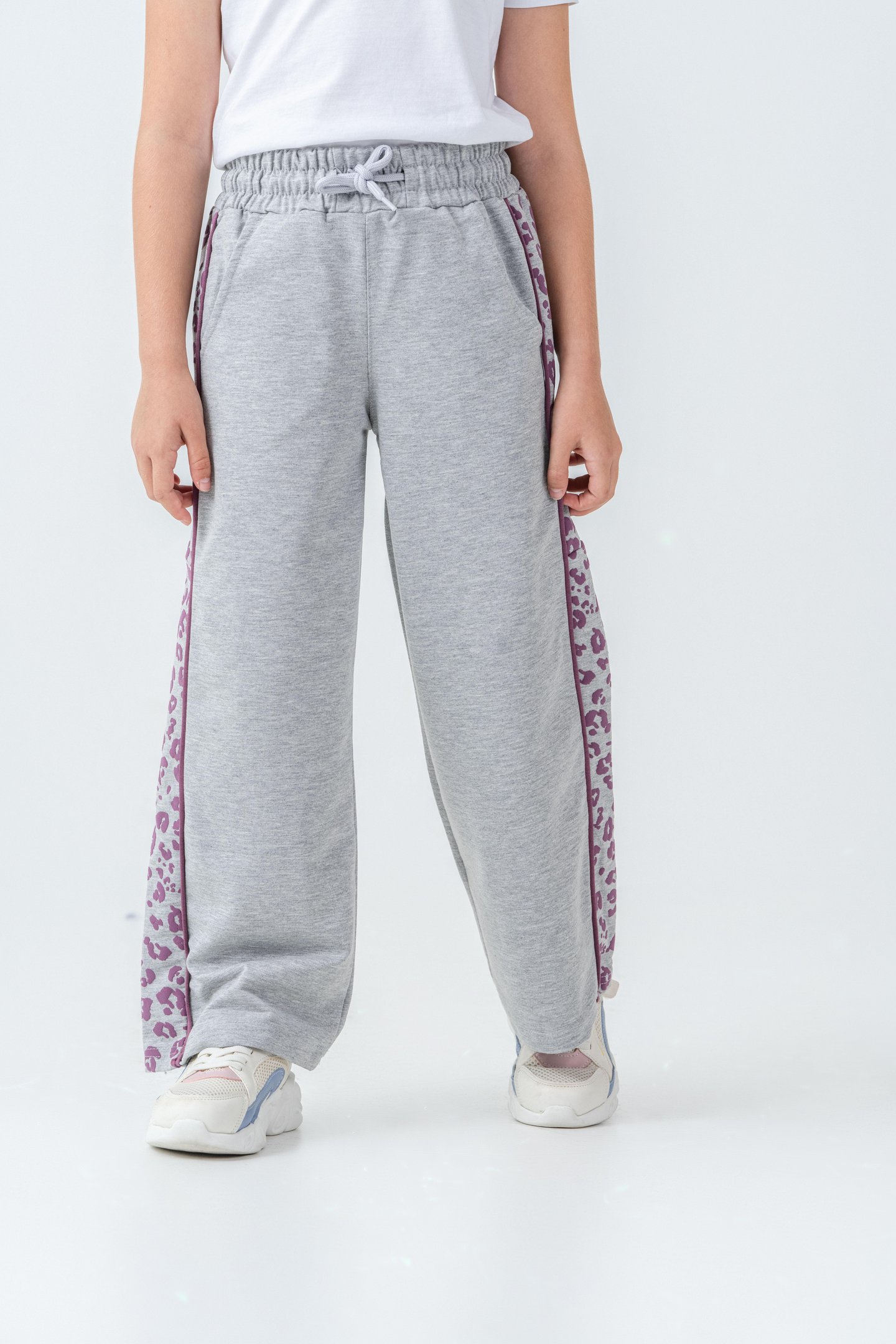 Yan İki Parça Boydan Baskılı Kız Çocuk Eşofman Altı