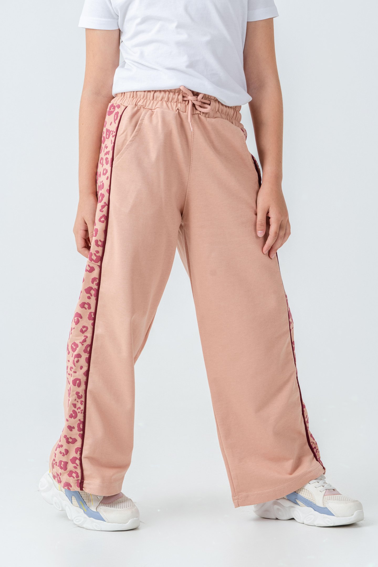 Yan İki Parça Boydan Baskılı Kız Çocuk Eşofman Altı