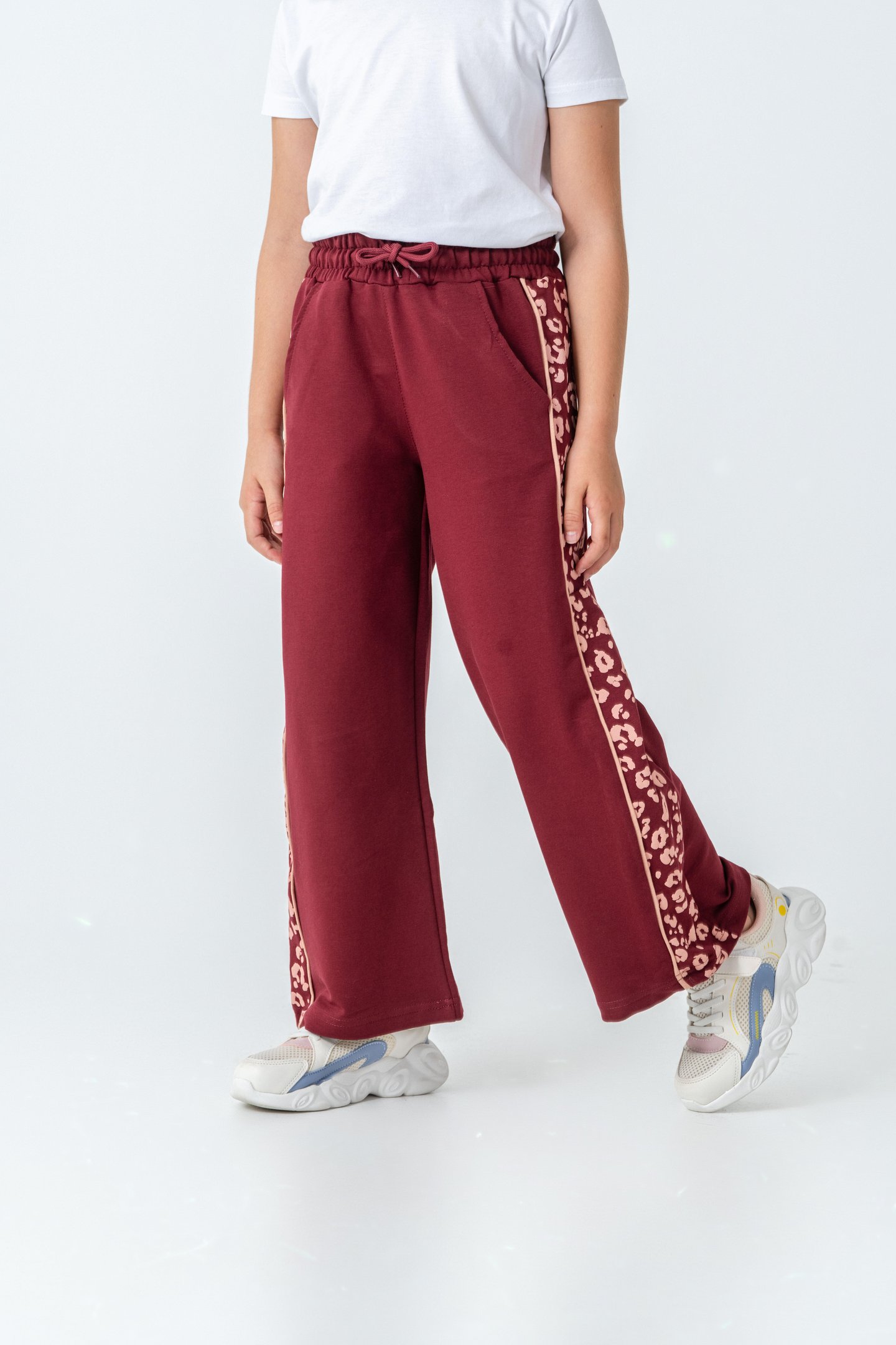 Yan İki Parça Boydan Baskılı Kız Çocuk Eşofman Altı