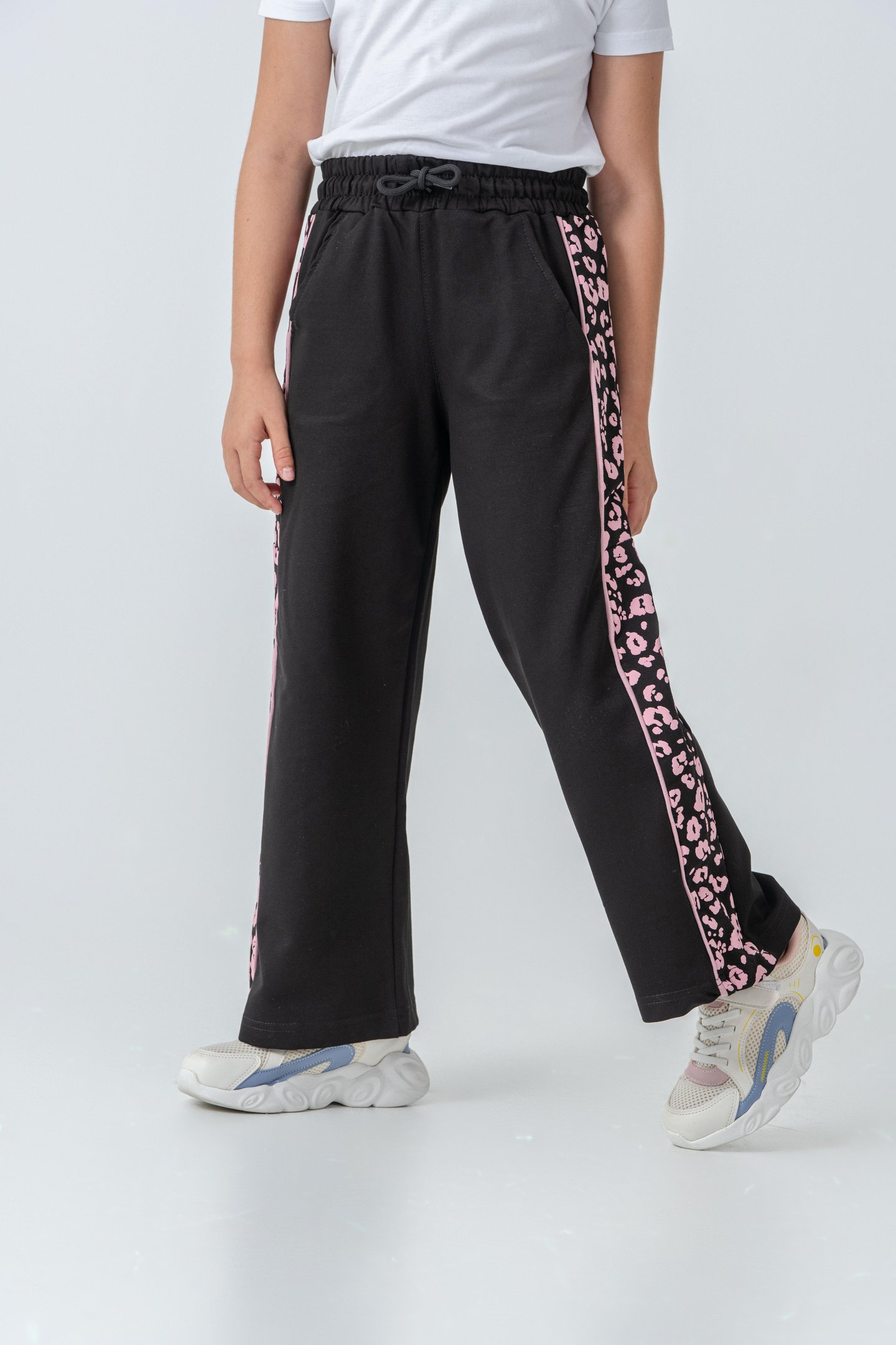 Yan İki Parça Boydan Baskılı Kız Çocuk Eşofman Altı