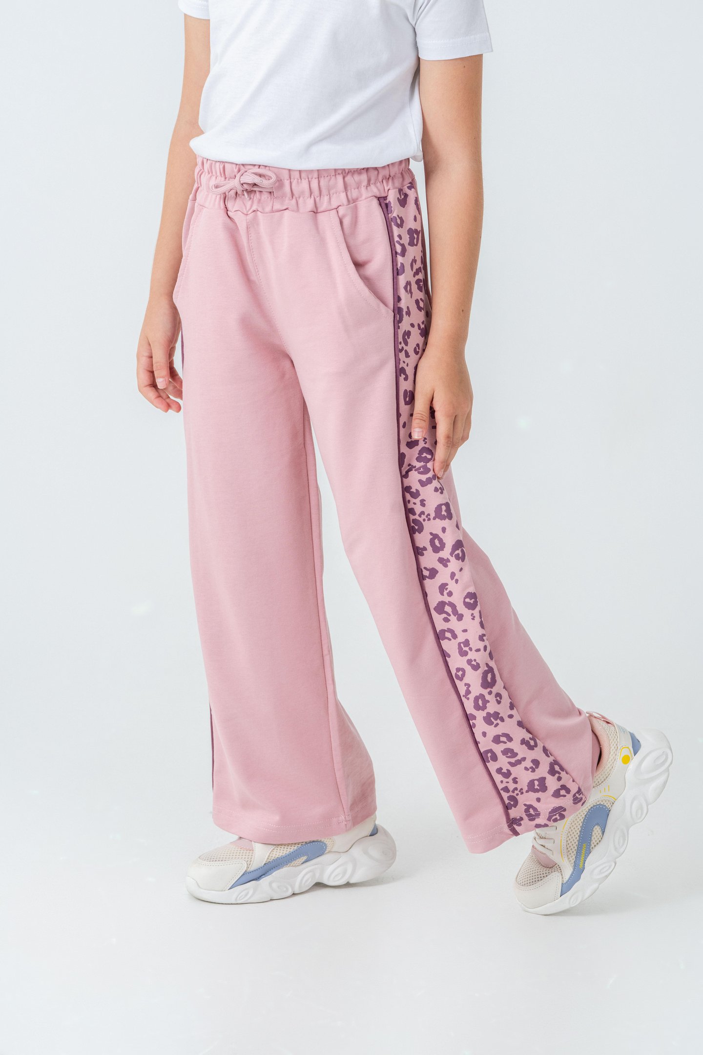 Yan İki Parça Boydan Baskılı Kız Çocuk Eşofman Altı