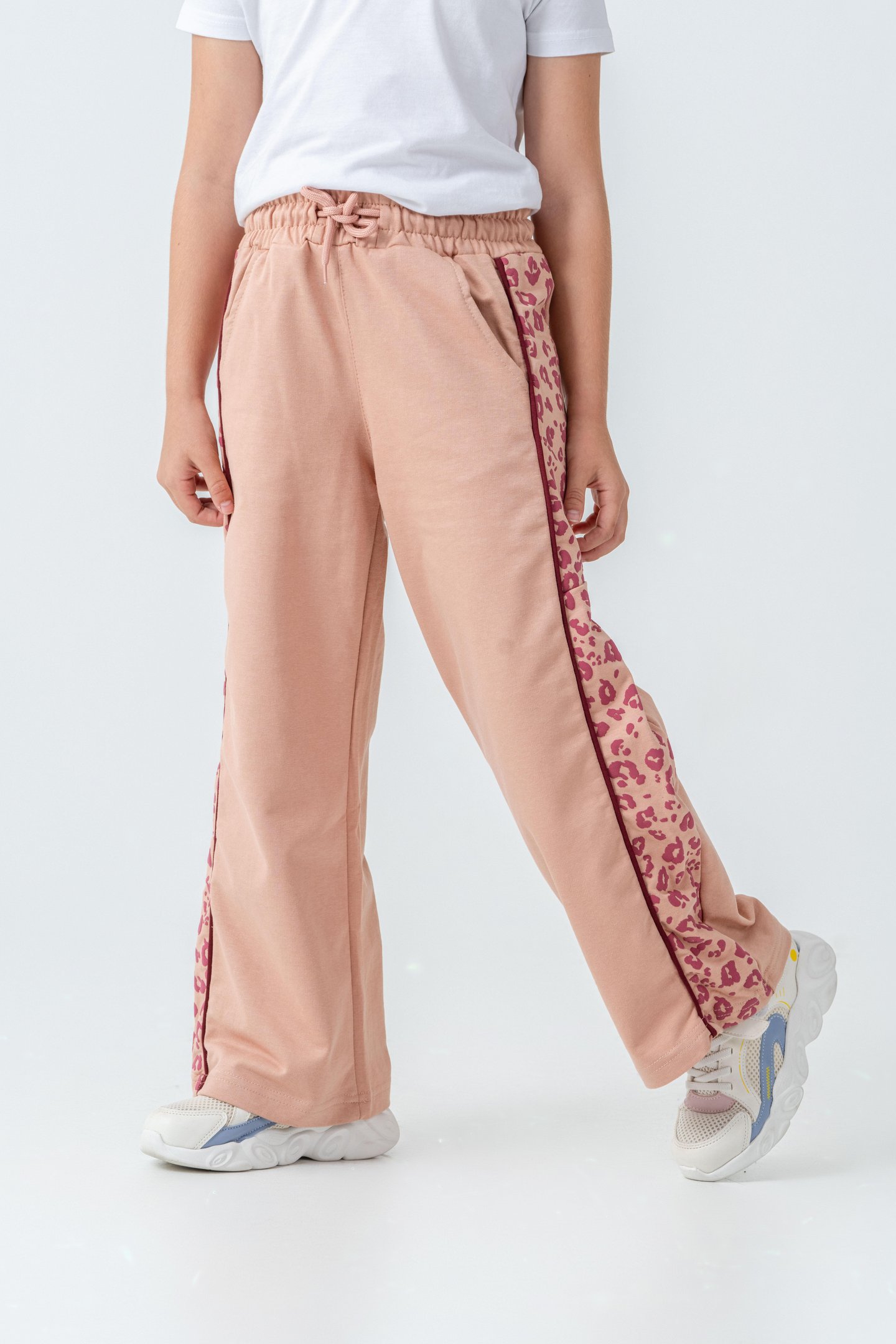 Yan İki Parça Boydan Baskılı Kız Çocuk Eşofman Altı