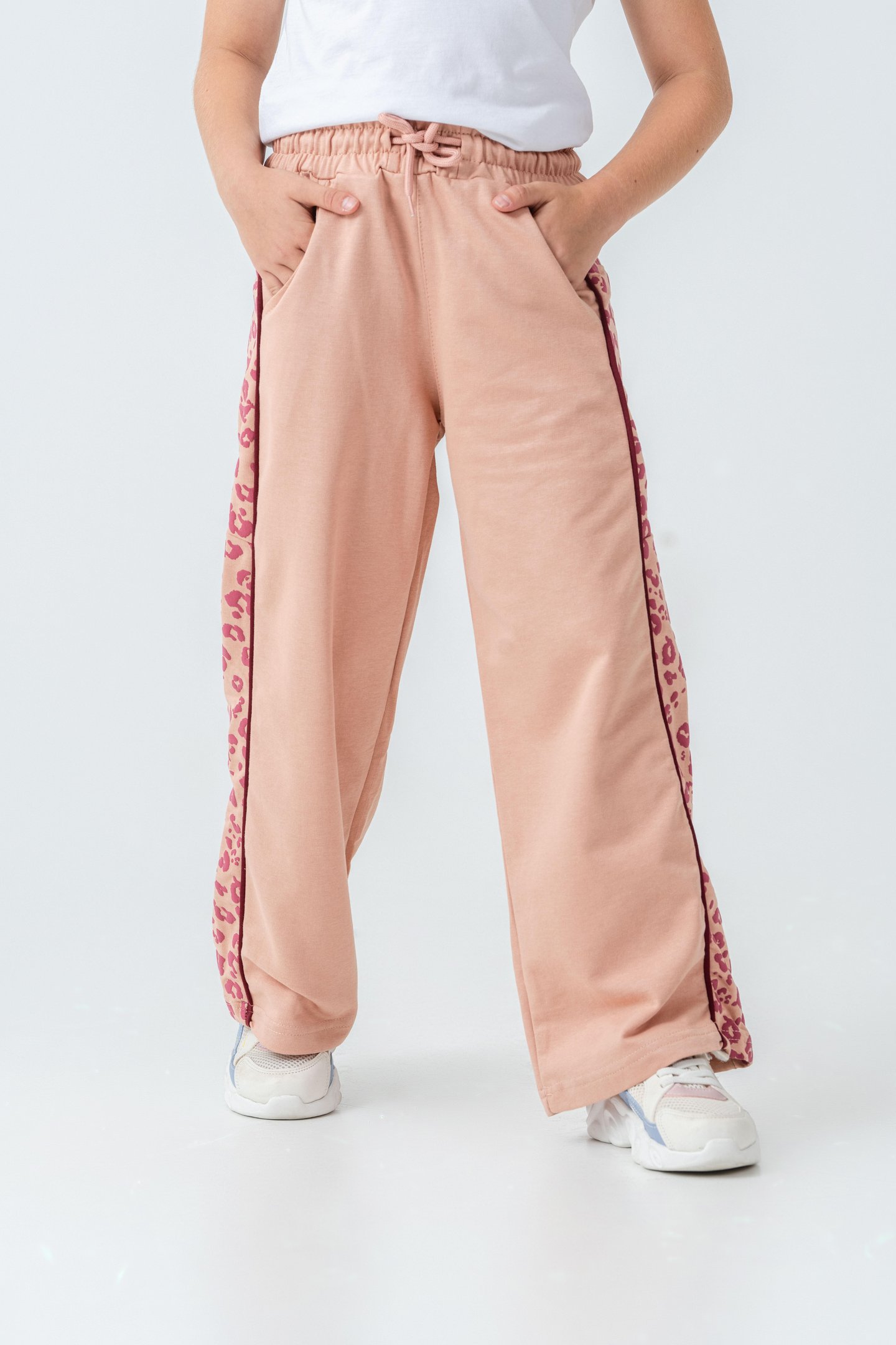 Yan İki Parça Boydan Baskılı Kız Çocuk Eşofman Altı