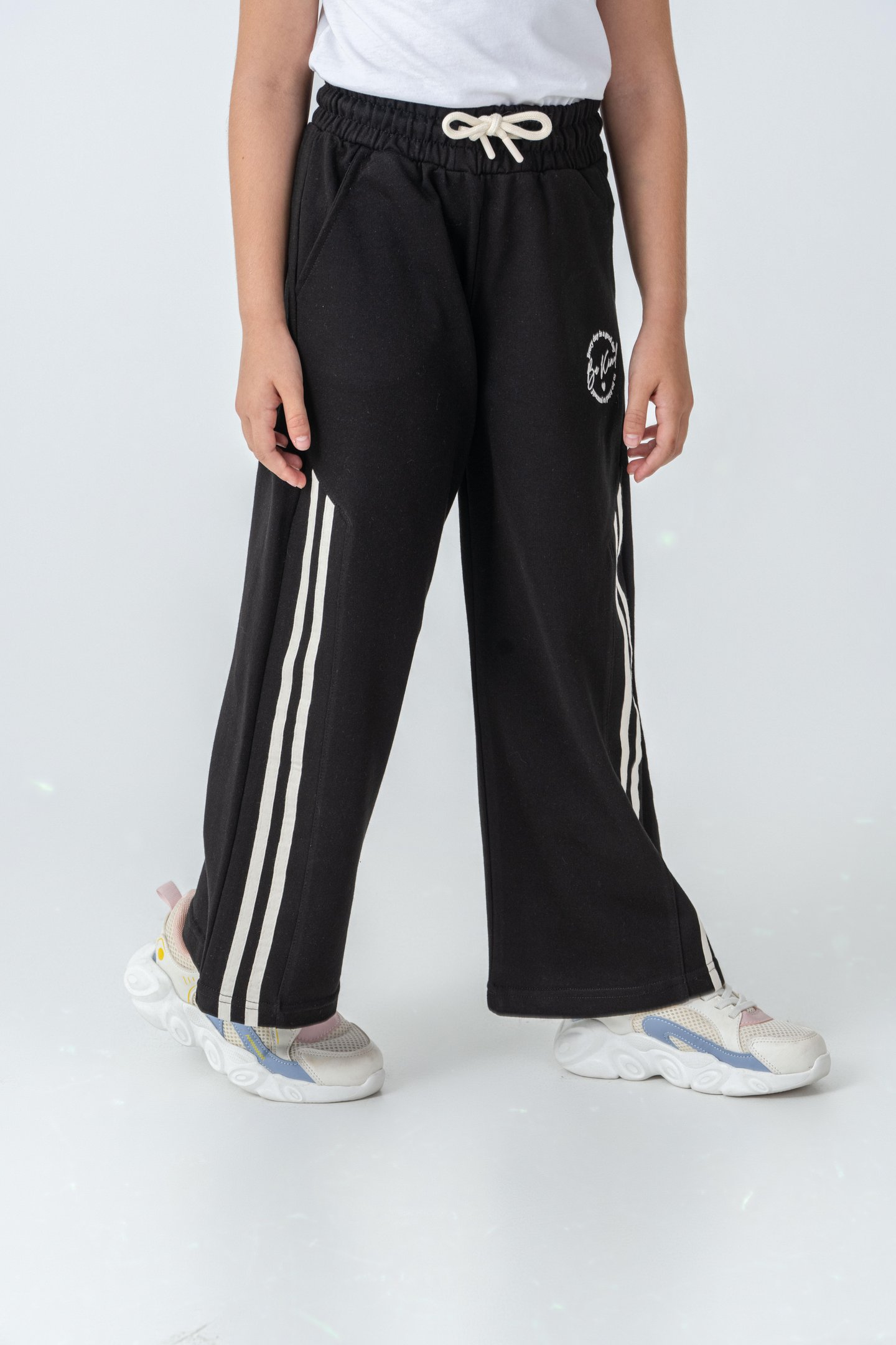 Yanlar Grogren Şeritli Bol Paça Önü Baskılı Kız Çocuk Eşofman Altı