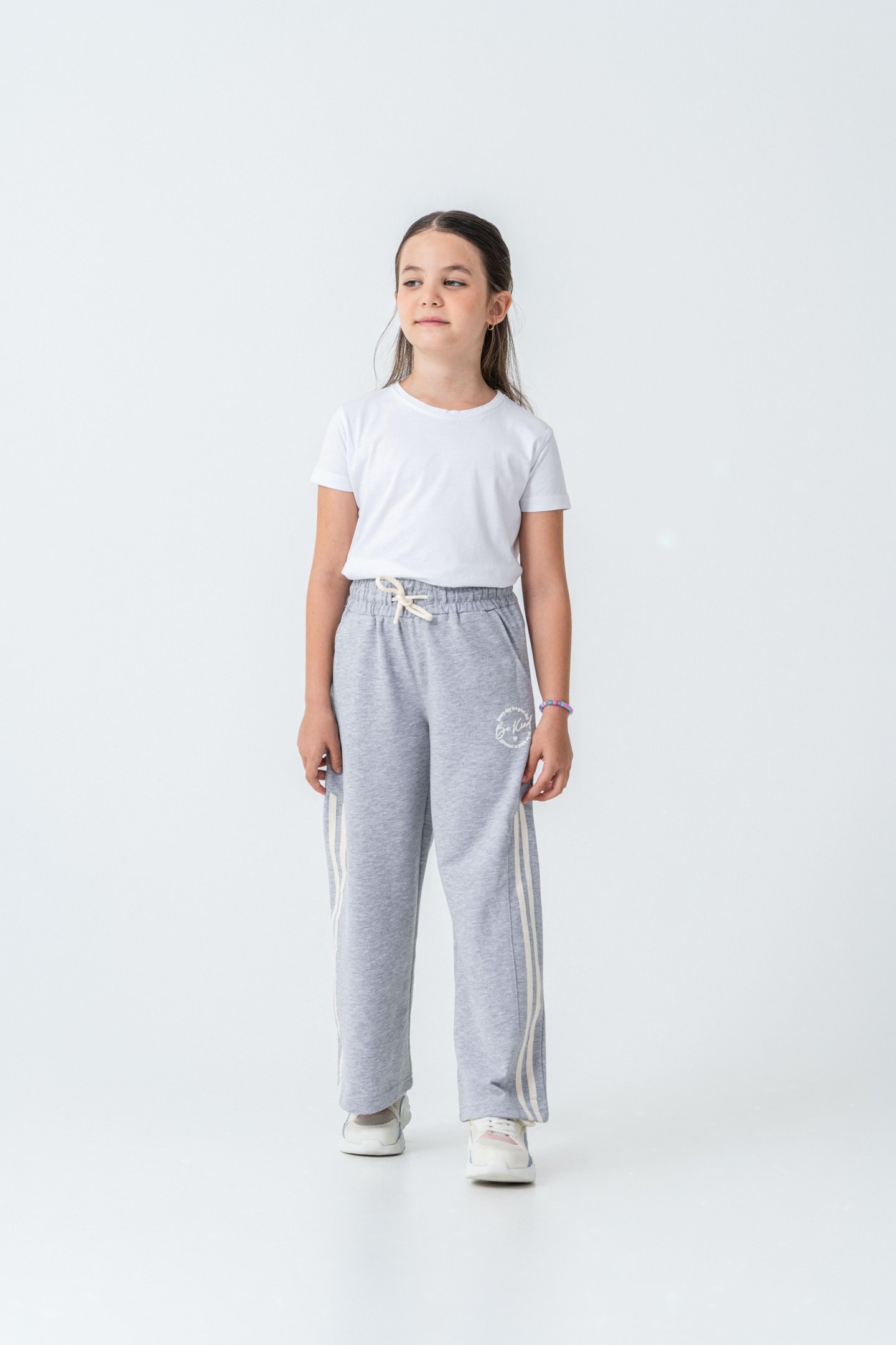 Yanlar Grogren Şeritli Bol Paça Önü Baskılı Kız Çocuk Eşofman Altı