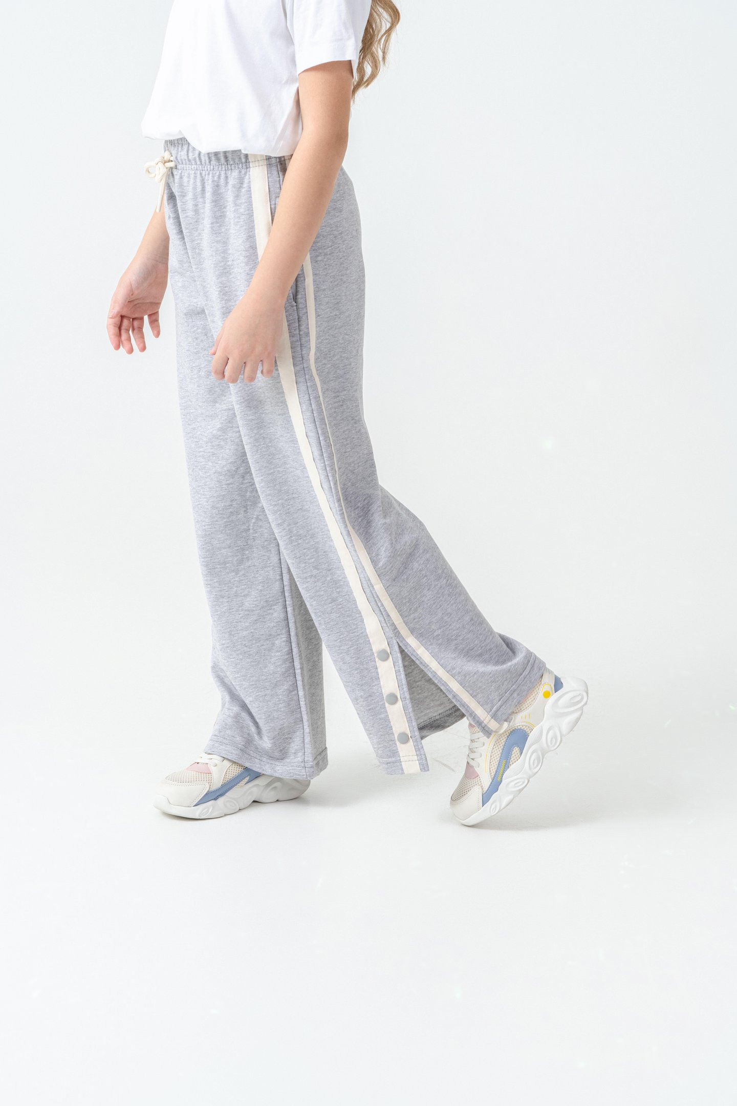 Yanlar Grogren Şeritli Paçalar Çıtçıtlı Kız Çocuk Eşofman Alt