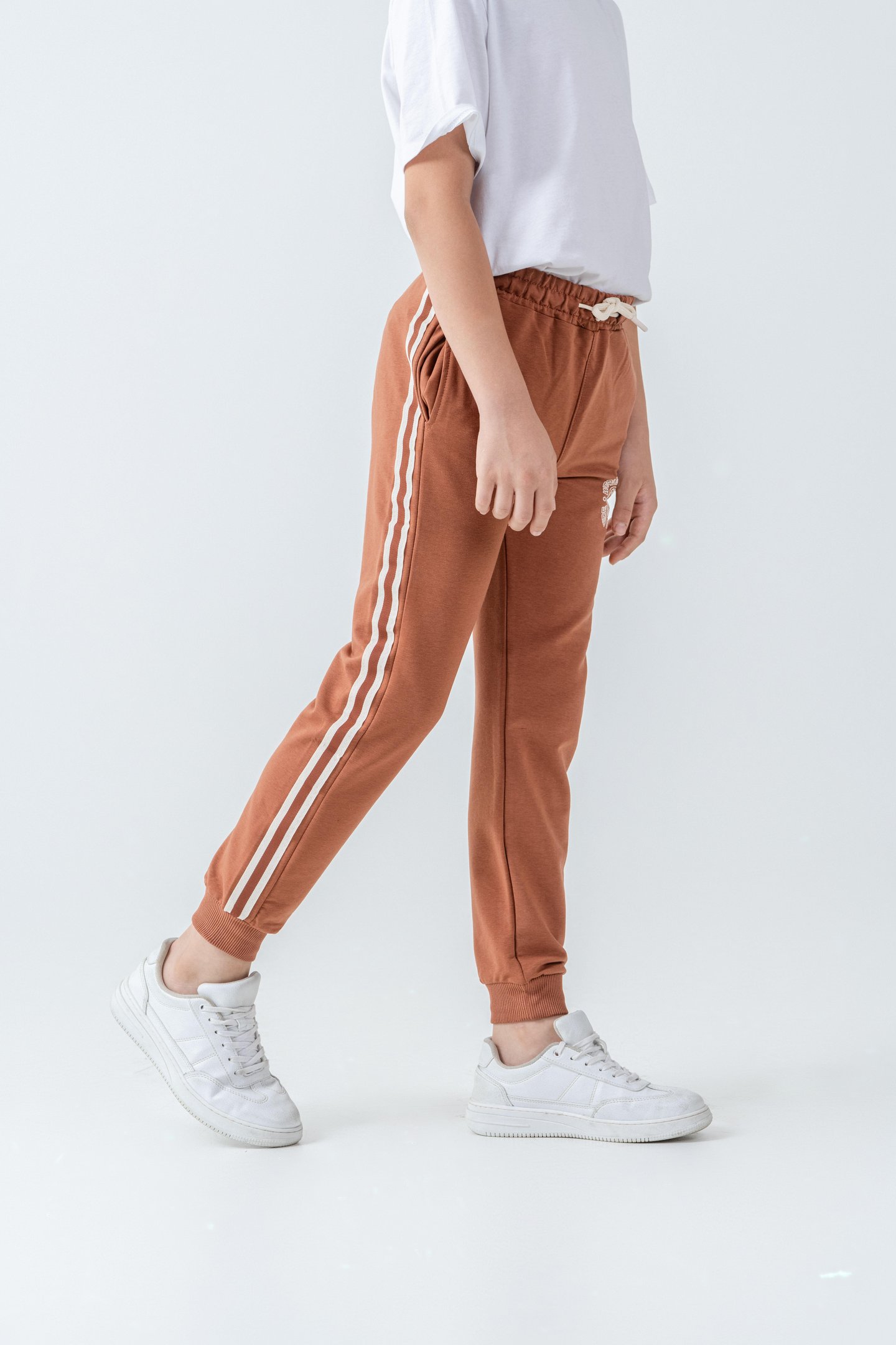 Yanlar Şeritli World Wide Baskılı Erkek Çocuk Eşofman Altı