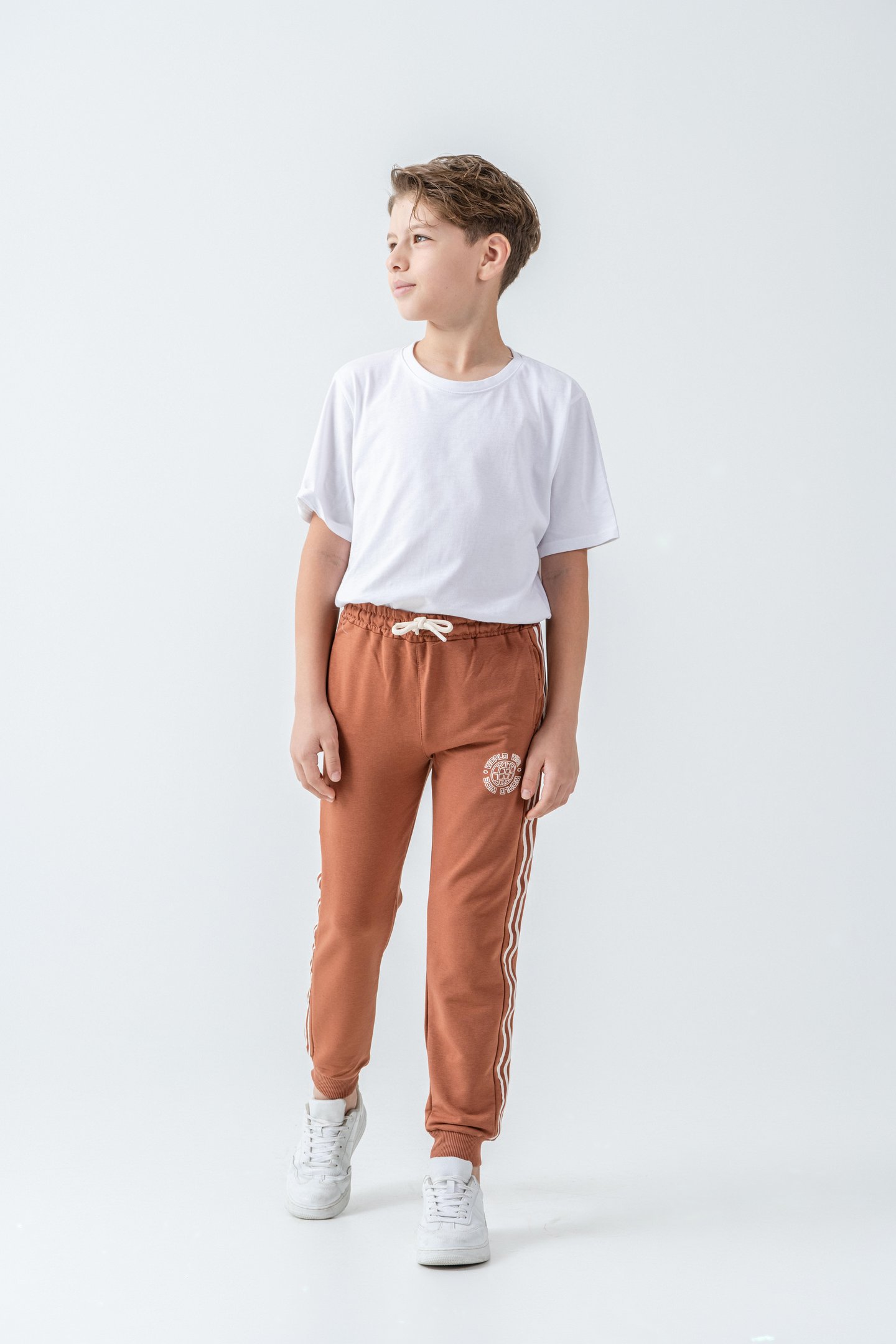 Yanlar Şeritli World Wide Baskılı Erkek Çocuk Eşofman Altı