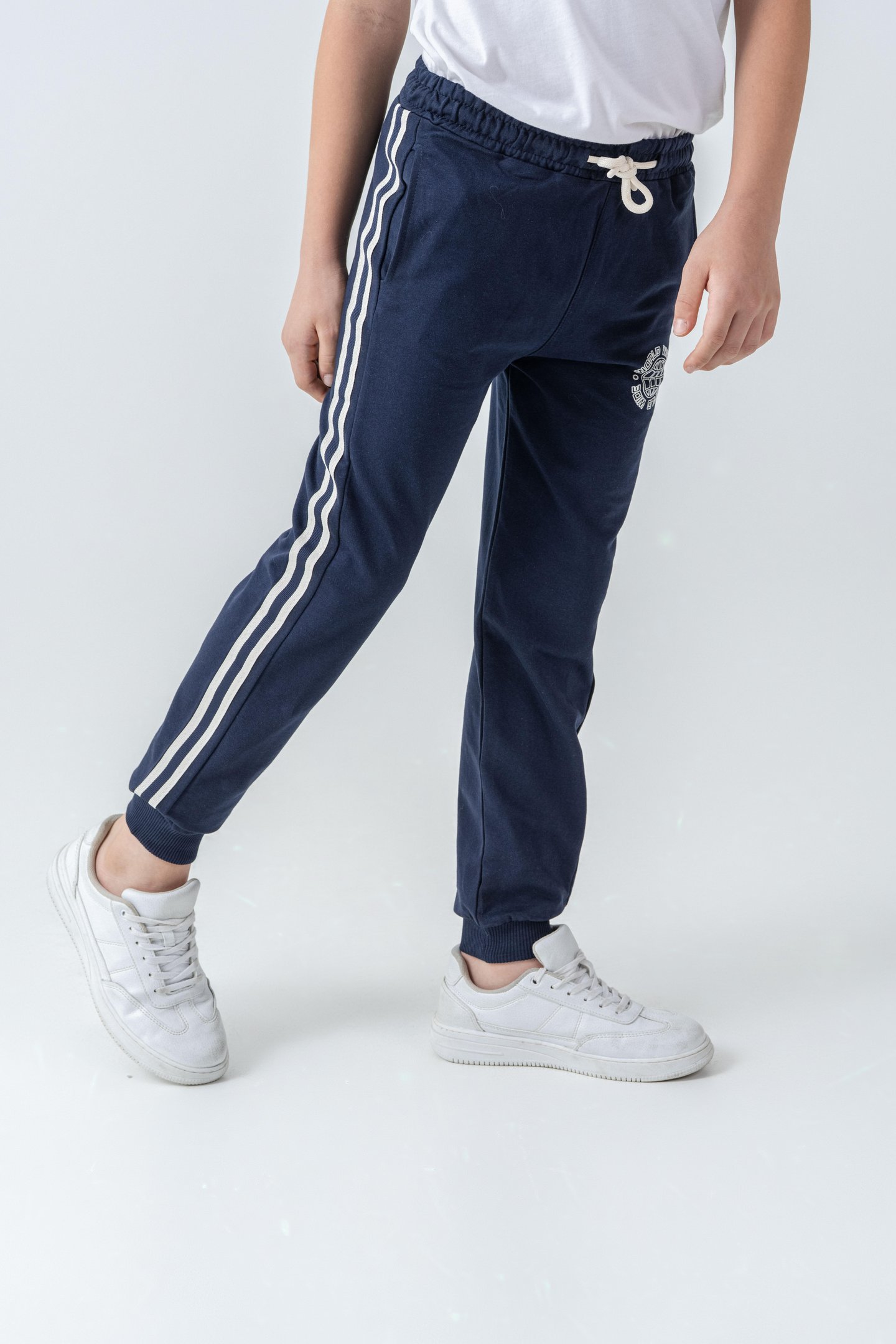 Yanlar Şeritli World Wide Baskılı Erkek Çocuk Eşofman Altı