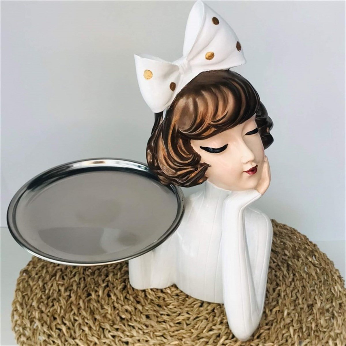 حامل صينية تقديم للبنات باللون الأبيض