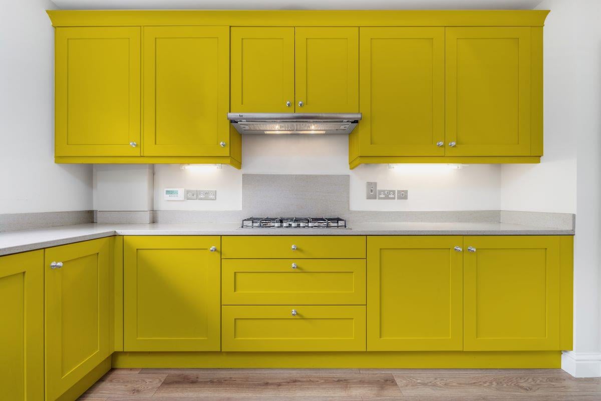 Cadence H008 Многослойная акриловая краска лимонно-желтая 2LT (3 кг)