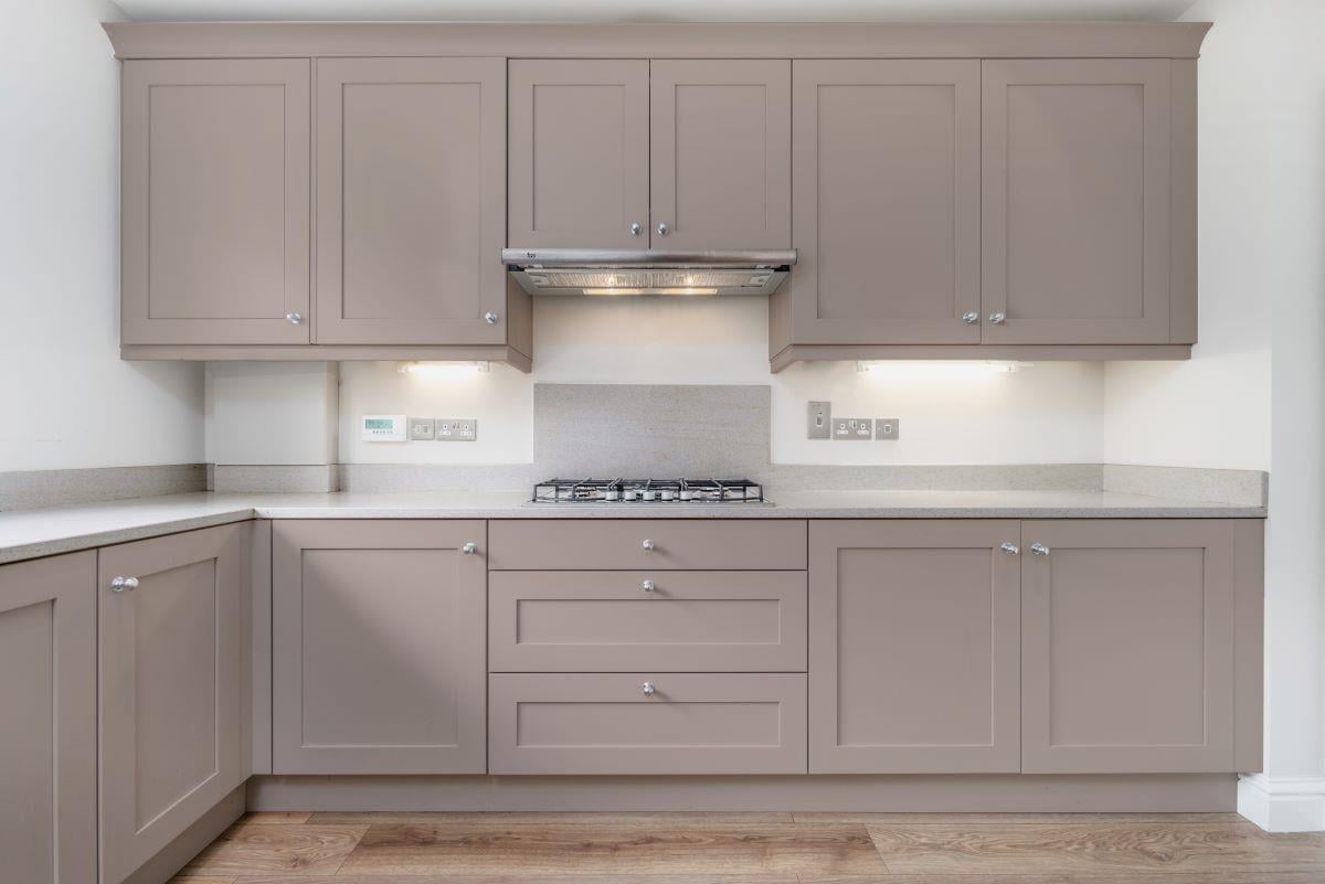 طلاء أكريليك متعدد الأسطح Cadence H014 Arrowroot سعة 2 لتر (3 كجم)