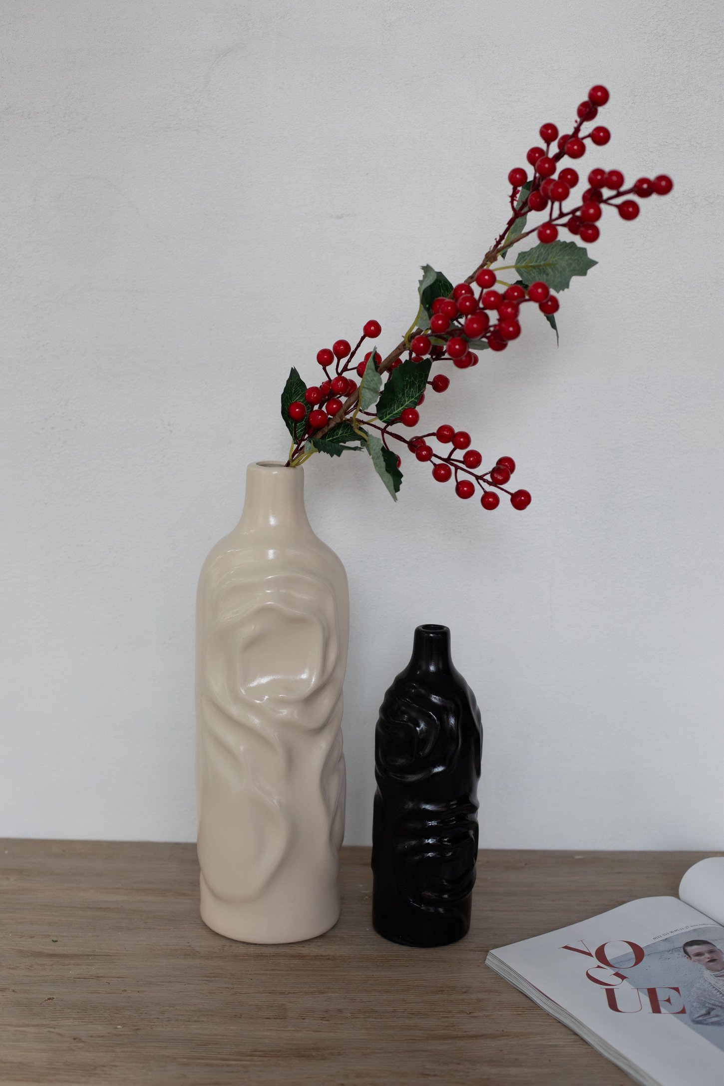 Moderna Seri Seramik Siyah Rose Vazo Küçük