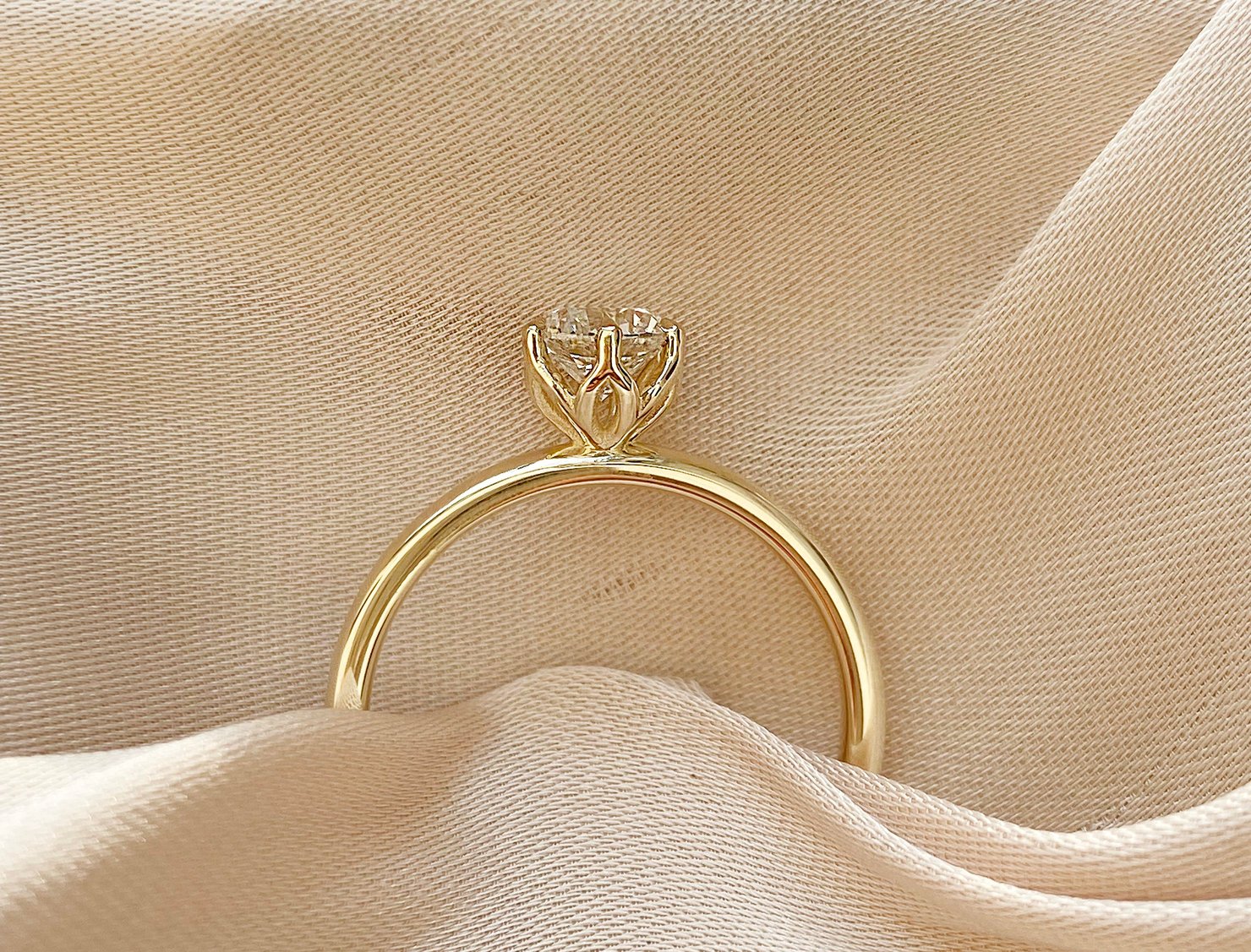 0.50 Karat Gia Sertifikalı Tasarım Yüzük - Lotus
