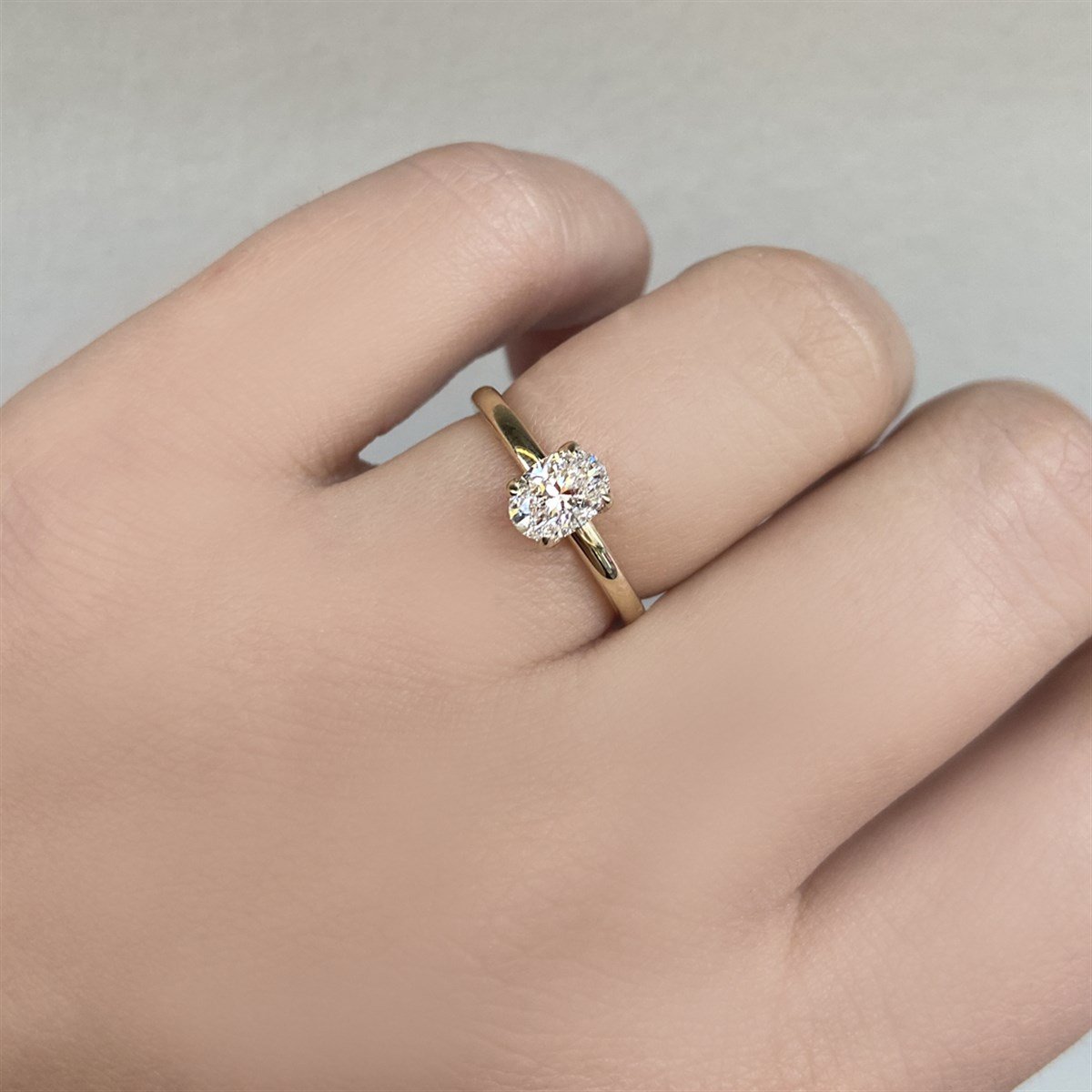 0.70 Karat Gia Sertifikalı Rose Pırlanta Oval Yüzük E Renk