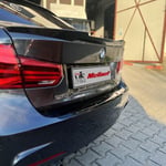Bmw F30 Sedan Parlak Siyah Arka Tampon Eşiği 2011-2019 Yılı ve Arasına Uyumludur