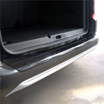 Citroen Berlingo Parlak Siyah Arka Tampon Eşiği 2019 Yılı ve Sonrasına Uyumludur
