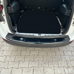 Dacia Lodgy Parlak Siyah Arka Tampon Eşiği 2013 Yılı ve Sonrasına Uyumludur