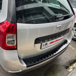 Dacia Logan Mcv Parlak Siyah Arka Tampon Eşiği 2013 Yılı ve Sonrasına Uyumludur