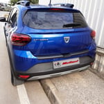 Dacia Sandero Stepway Mat Siyah Arka Tampon Eşiği 2021 Yılı ve Sonrasına Uyumludur