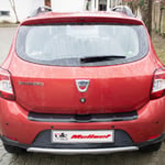 Dacia Sandero Stepway Parlak Siyah Arka Tampon Eşiği 2012-2020 Yılı ve Arasına Uyumludur