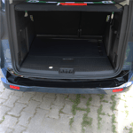 Ford Courier Parlak Siyah Arka Tampon Eşiği 2014-2024 Yılı ve Arasına Uyumludur