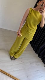 Kayık Yaka Keten Takım Yağ Yeşili