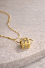 Küp Harf Kolye Gold H