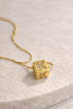 Küp Harf Kolye Gold K