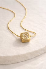 Küp Harf Kolye Gold S