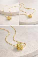 Küp Harf Kolye Gold Y