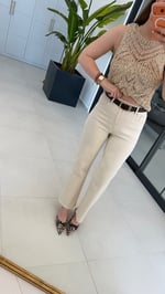 Raw Cream Kemerli Mom Fit Jean Krem