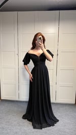 Beli Göğsü Pileli Uzun Simli Abiye Siyah
