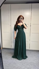 Beli Göğsü Pileli Uzun Simli Abiye Zümrüt Yeşili
