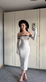 Belle Femme Beyaz Eldivenli Elbise