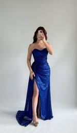 Belle Straplez Taşlı Yırtmaçlı Abiye Saks