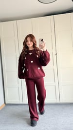 Beyaz Minik Kalp İşlemeli Bordo Triko Takım 