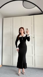 Beyaz Yaka Fırfırlı Triko Elbise Siyah