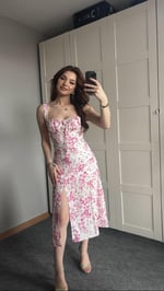 Çiçekli Askılı Çıtır Pembe Elbise