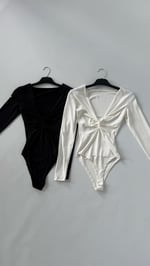 Derin Dokelte Burgu Bodysuit Beyaz