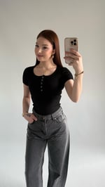 Fitilli Çıtçıtlı Kısa Kol Tişört Siyah