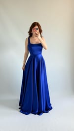 Julia Kare Yaka Saten Abiye Saks Mavisi 